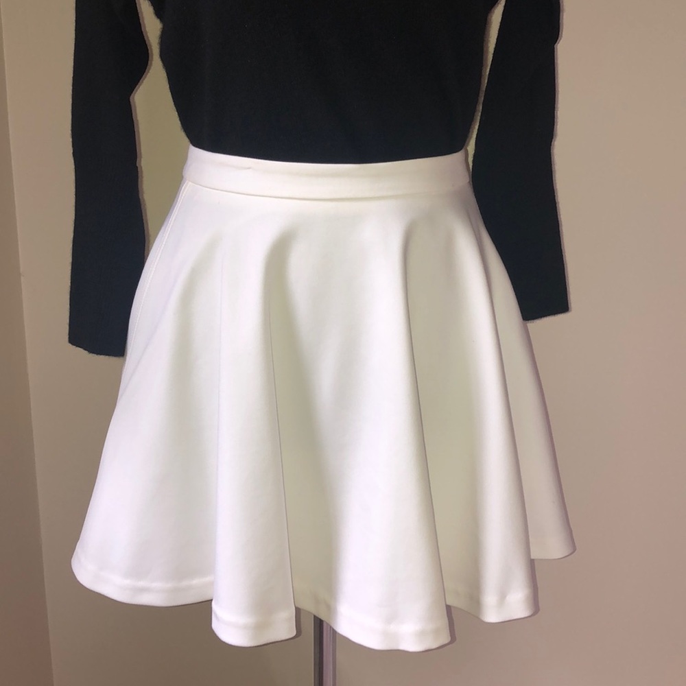 Alice + Olivia winter white blaise bell mini skirt - Picture 2 of 7